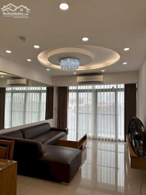 Cho thuê căn hộ Garden Court 2, PMH,Q7, giá cực rẻ, lầu cao mát mẻ, 146m2. LH: 0916529786