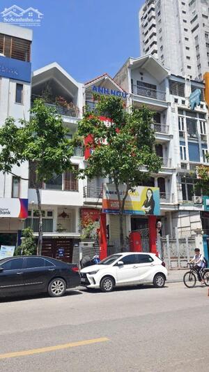 Cho thuê nguyên mặt phố Nguyễn Văn Lộc 84m2 Q.Hà Đông