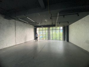 cho thuê vp đẹp nhất matrix one - 140m2 - thông sàn - giá chỉ 30tr/tháng