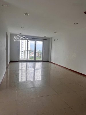 đi định cư cần bán gấp căn góc rộng 99m2 lô c, giá 2,78 tỷ, có sẵn sổ hồng. lh: 