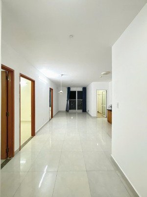 giá tốt! tara q8( 3pn _ 2wc 90m2 ) rộng rãi, có máy lạnh dọn vào ở ngay chỉ 12tr5