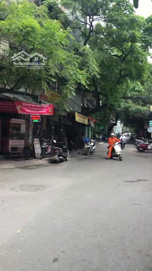 cho thuê 680m2 tầng 1 chân đế tòa nhà phù hợp làm siêu thị, bi - a, nhà hàng, showroom