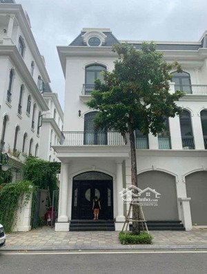 bán nhanh căn biệt thự 112,5m2 đã hoàn thiện nội tại vinhomes star city thanh hóa giá 8.x tỷ