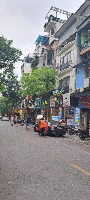 cần bán lô đất 2 mặt tiền phố bát đàn và phố nhà hoả có nhà cấp 4 dt 93.3m2, sđcc, giá bán liên hệ