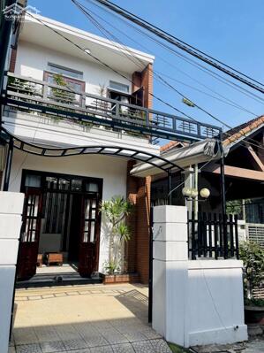 Nhà 2 Tầng Đường Ô Tô - Cạnh KQH Phan Kế Bính - Phường Thuỷ Xuân. Cách Đường Chính 50m.