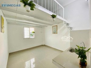 duplex cửa sổ thoáng full nội thất gần văn lang