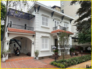 biệt thự nhà vườn đường nguyễn hoàng tôn - tây hồ 310m2, 2 tầng full đồ 42 triệu/tháng