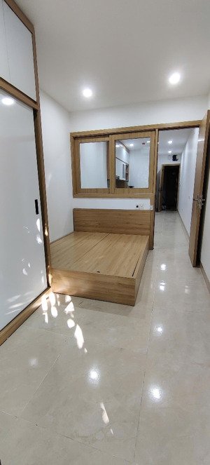 1 pn 1 pk khâm thiên ở ngay 5,5 tr đầy điện nước giá dân
