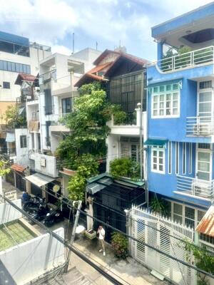 Nhà đẹp ở ngay, P7 Cách Mạng Tháng Tân Bình, gần Metro Bảy Hiền, 5 Tầng, 3Pn, 51m2, 9.8 Tỷ