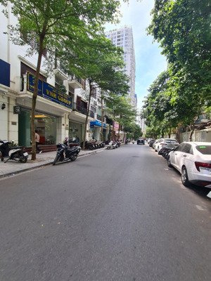 bán nhà 90 nguyễn tuân, phân lô kinh doanh 72m2 5t mt 5,5m giá 34,8 tỷ