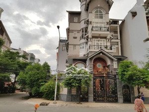 siêu phẩm biệt thự nguyễn văn trỗi ,phú nhuận - 10x22m -4 tầng-nhà đẹp nội thất cao cấp chỉ 34 tỷ