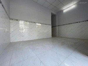 bán gấp dãy trọ "vàng" 8 phòng đường 824 - 2 tỷ3 - đang cho thuê 25 triệu/tháng