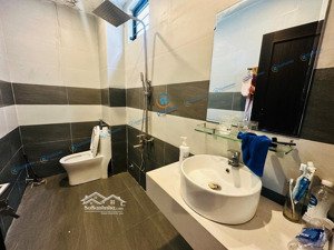 cho thuê nhà 3 tầng 200m2 đường 29/3 gần võ chí công, hòa xuân diện tích: 200m² (ngang 10m)