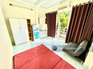 cho thuê phòng tại thành thái q10_gần ueh, huflit_có nội thất như hình_ban công lớn