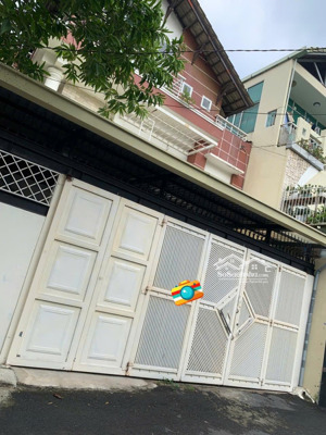 bán nhà 2 mt khủng 8x17 hẻm rộng dương quảng hàm, p6 hẻm 496, 3tầng khu an ninh giá 14tỷ vào ở ngay