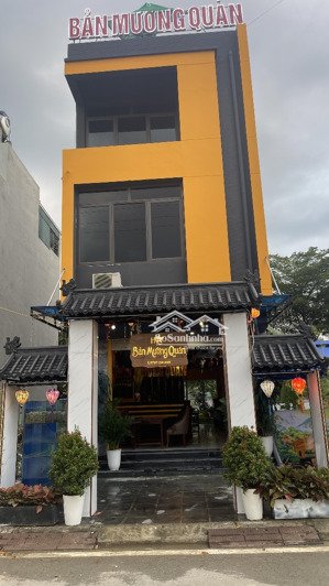 bán nhà riêng diện tích 77,5m2 sẵn ở sẵn kinh doanh nhà hàng và karaoke đã có đầy đủ hết