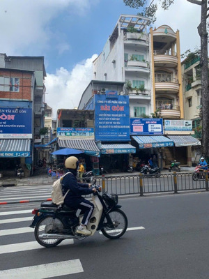 cho thuê nhà mặt tiền lê hồng phong, p2, quận 10. dt: 3.8x16m, trệt lầu, giá 30tr/tháng