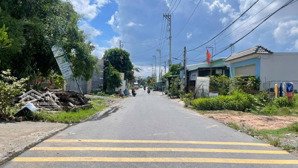 chủ cần bán đất ở đường tân hiệp 38, thành phố tân uyên, đường nhựa hơn 8m thông với khu tđc