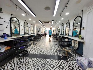cực tốt! mặt tiền lam sơn, p2, tân bình. dt: 130m2(5x26m)-3 tầng hđt :50tr/th chỉ 25 tỷ tl