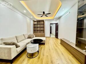 Bán nhà Thuỵ Khuê 52m2 nhà đẹp mặt tiền rộng ngõ to rộng 8.8 tỷ