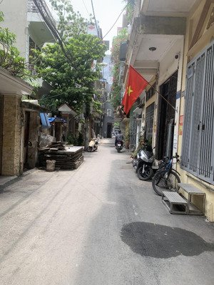 bán đất mặt ngõ phố bà triệu, sát chợ hà đông, hai mặt thoáng trước-sau, ô tô vào thoả mái, dt 32m2