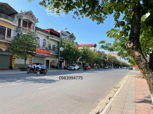 bán đất thuận thành, bắc ninh. 58m2 * mt 5m * 2,35 tỷ. ô tô tránh, trung tâm phố.