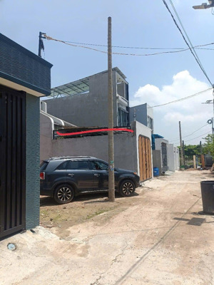 bán lô đất gần siêu thị bigc go đông hoà dĩ an, đường xe hơi