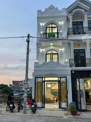 bán nhà thiết kế đẹp hiện đại kdc tân bình, dĩ an, gần vòng xoay an phú