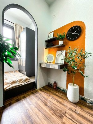 chính chủ cho thuê studio 1 pn tách bếp mới hoàn công full nội thất new 100 % gần bến xe miền đông