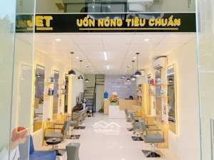 chính chủ cần bán kiot khối đế chung cư iec tứ hiệp - thanh trì, 45m2 giá hơn 2 tỷ. lh 