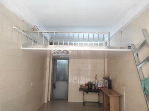 cho thuê cửa hàng, ki ốt tại 32 ngõ 230 đường tân mai, 5 triệu/th, 18 m2, giá cực chất hot!