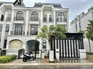 bán nhà phố 1 trệt 2 lầu, vị trí vàng tại trung tâm tp.tân an giá 4,38 tỷ