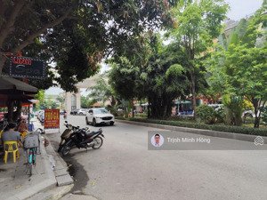 lô góc 58.3m2 đất đấu giá ngay cổng kđt hinode royal park. mt 16m hướng đn sát chung cư geleximco