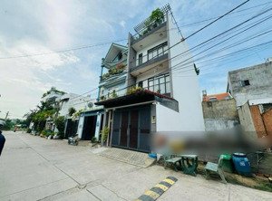 sát lê văn việt 104m2 (5x20.5m) - đường 8m thông - khu dân trí cao - 50tr/m2