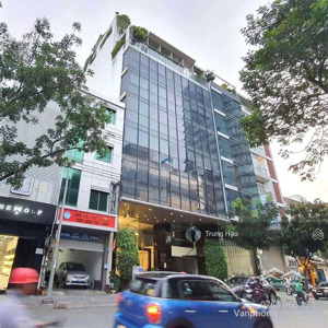 chỉ 325 triệu/m2. sở hữu tòa nhà mt quận 1... 1 hầm - 11 tầng...cn 660m2... dts 4.500m2... hđt 1 tỷ