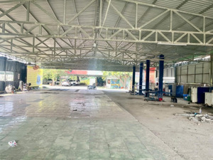 cho thuê mặt bằng ngang 15m kinh doanh sẵn mô hình gara oto - kinh doanh đa ngành nghề