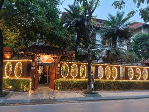 cho thuê biệt thự văn quán - hà đông - hà nội diện tích: 140 m2 x 4 tầng, mặt tiền: 20 m
