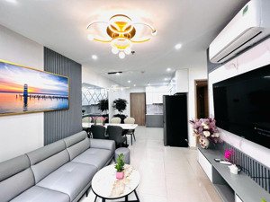 căn góc 3 phòng ngủ, 2 vệ sinh cực đẹp, dt 76m2, tầng trung view đẹp, sẵn nội thất cao cấp