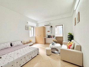 ccmn 1 ngủ 1 bếp 3tr8 - 4tr3 trần cung rộng rãi thoáng mát gần mặt đường