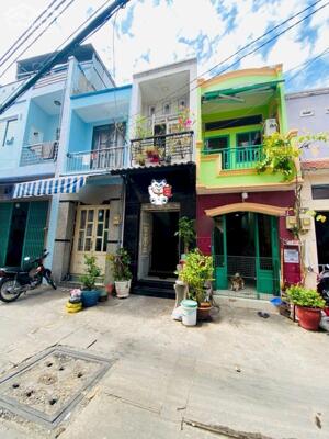 2 MẶT HẺM Ô TÔ 5M THÔNG TỨ TUNG - DT 31M2 - 2 TẦNG Ở NGAY - CHO THUÊ 6 TRIỆU/ THÁNG - CHỈ 3.25 TỶ THƯƠNG LƯỢNG