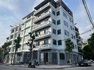 cho thuê biệt thự cực hiếm đường khuất duy tiến - thanh xuân, dt 200m2 * 6t, nhà mới. giá 85 triệu