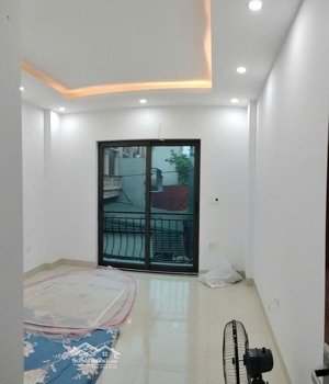 siêu phẩm bắc từ liêm, nhà 4 tầng ô tô 7 chỗ đỗ cửa, cách phố 10m, cách bãi ô tô miễn phí 50m