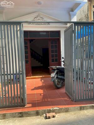 Cho thuê nhà 254 Tam Trinh, Hoàng Mai 68m x 3 tầng 3 ngủ + 2 vệ sinh, 10.5 triệu