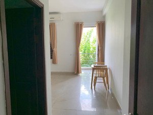 cho thuê phòng trống rất rộng từ 4 triệu có thêm nội thất nếu cần