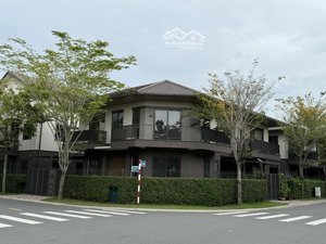 cần bán gấp căn góc biệt thự song lập đối diện công viên giá 7 tỷ có tl 