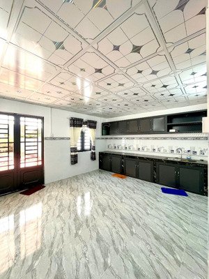 bán nhà cấp 4 đẹp tại lê minh nhựt, 252m2, 3pn, 1wc, mặt tiền rộng