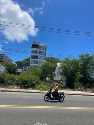 bán lô đất làn 2 đường phạm văn đồng, vĩnh hoà, view trực diện biển giá rẻ