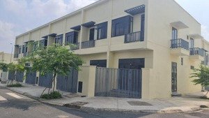 bán nhà phố phước đông new city tây ninh giá rẻ như noxh chỉ 1,2 tỷ/căn đã hoàn công lh 