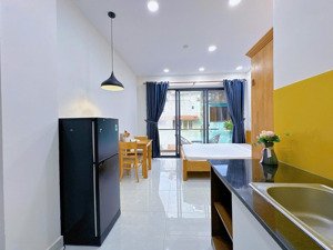 cho thuê chung cư mini quận bình thạnh studio ban công rộng 35m2 nhà thang máy giáp quận phú nhuận