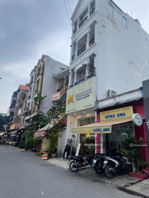 phú nhuận- mặt tiền hoa sữa - 60m - 2tầng - kinh doanh -gần quận 1- sân bay 10p